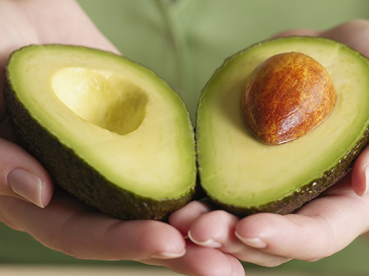 Mẹ bầu ăn gì để con da trắng mịn, hồng hào