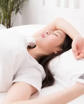 Bà bầu sử dụng điện thoại nhớ để xa 2 bộ phận này để tránh gây hại cho thai nhi