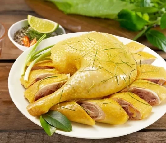 Mẹ sau sinh mổ ăn thịt gà được không?