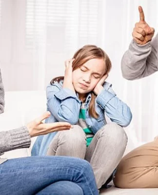 4 điều cha mẹ không nên làm khi trẻ chưa ngoan