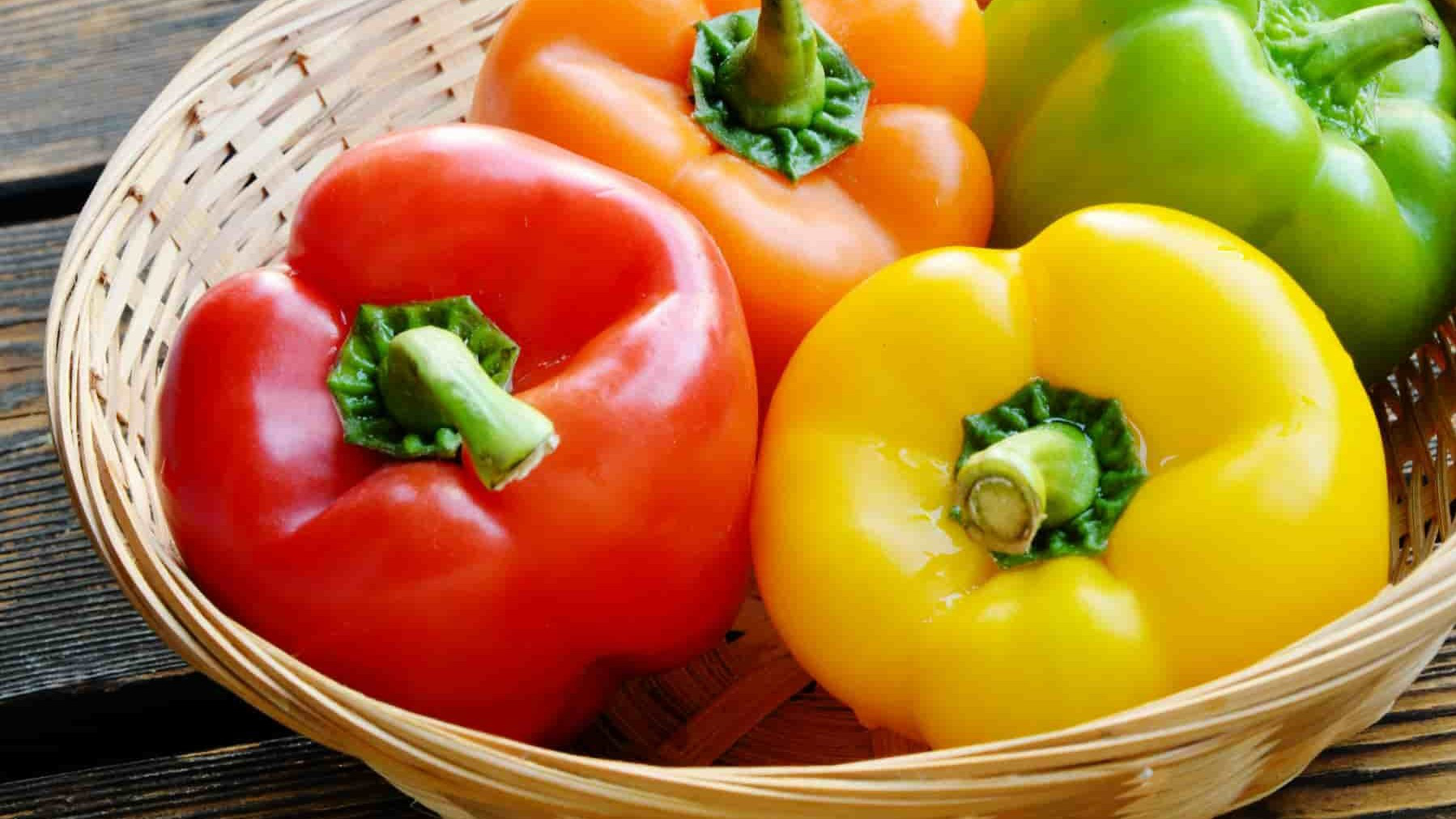 Hàm lượng nước cao trong ớt chuông giúp cơ thể đủ nước, tốt cho làn da và sức khỏe tổng thể.