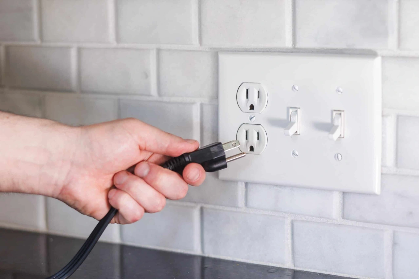 Bố trí ổ cắm điện sai chỗ 