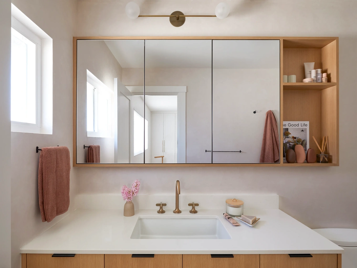 Đặt gương để "bẫy" ánh sáng