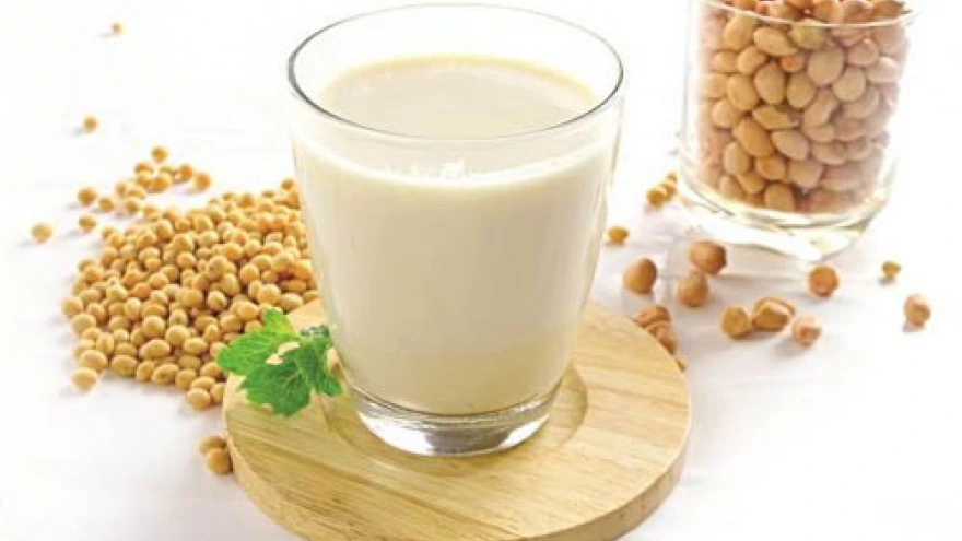 Nguy hiểm khi uống sữa đậu nành chưa chín hẳn