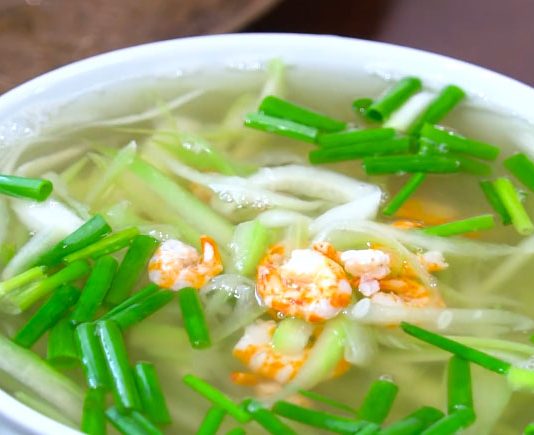 5 món canh giải nhiệt, hỗ trợ giảm cân, đẹp da