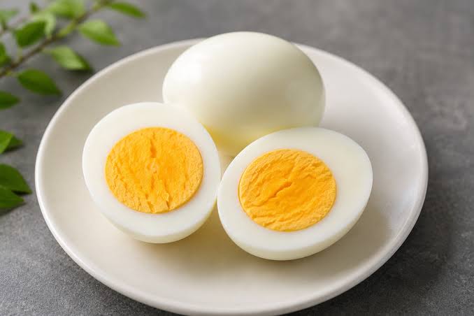 Một quả trứng cung cấp hơn 6 g protein cùng nhiều dưỡng chất thiết yếu cho cơ thể.