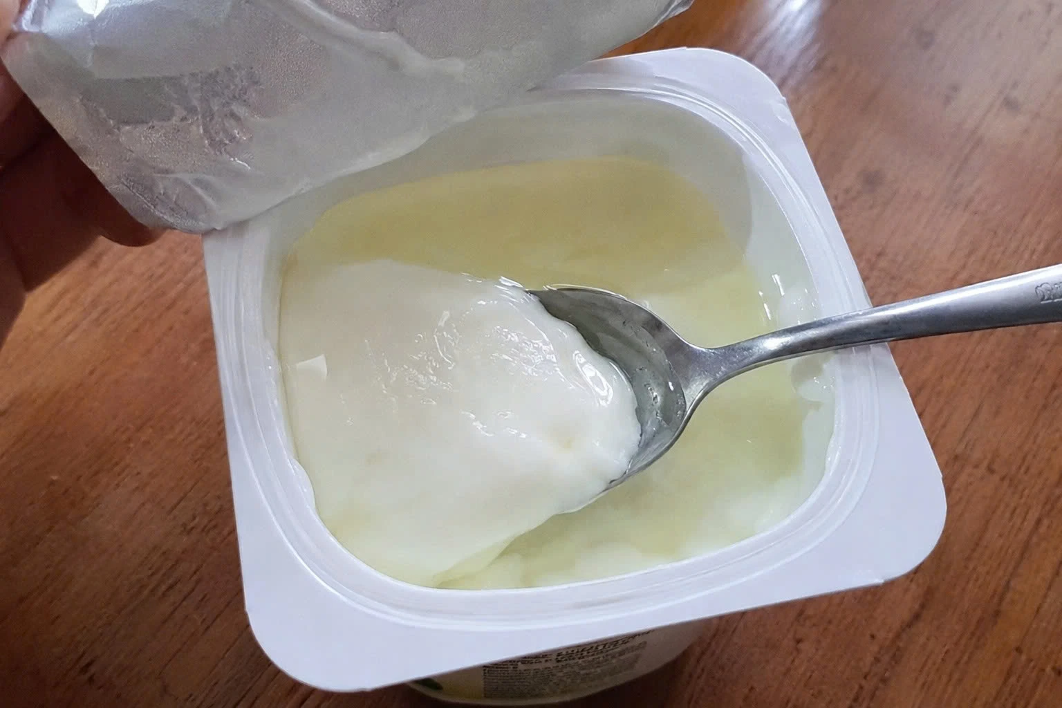 Sữa chua là nguồn cung cấp protein giúp no lâu và có lựoi cho sức khỏe đường ruột.